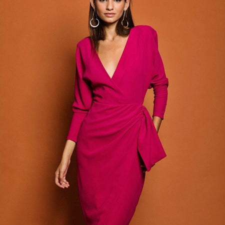 ValentinaBeautiful wrap-dress with side bow, long sleeves and plunging neckline.
Made in Spain
Check size chart for measurements. Runs small
DressEs It for UsValentina